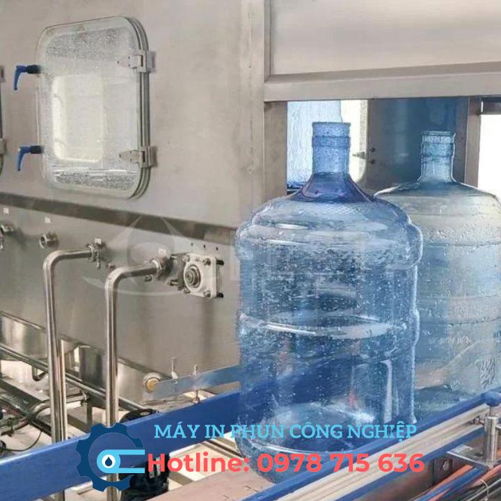 Dây chuyền sản xuất nước đóng chai 19-20l tiêu chuẩn 3 Dây chuyền sản xuất nước đóng chai bình 19l